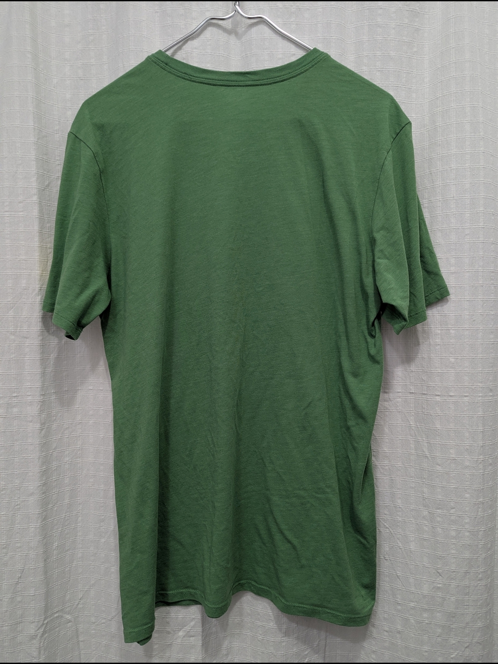 Nike Men’s Green 'The Pick' Graphic T-Shirt - Picture 10 of 12